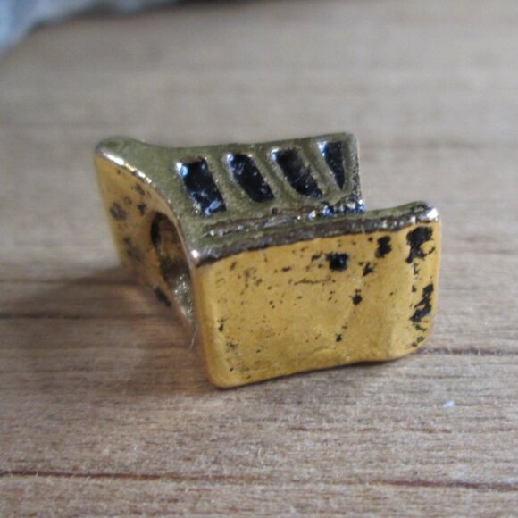 Antiqued Gold Plated 925 Silver Sleigh European Charm - Picture 10 of 10